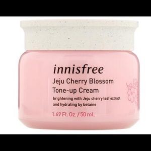 Innisfree cherry blossom tone-up cream